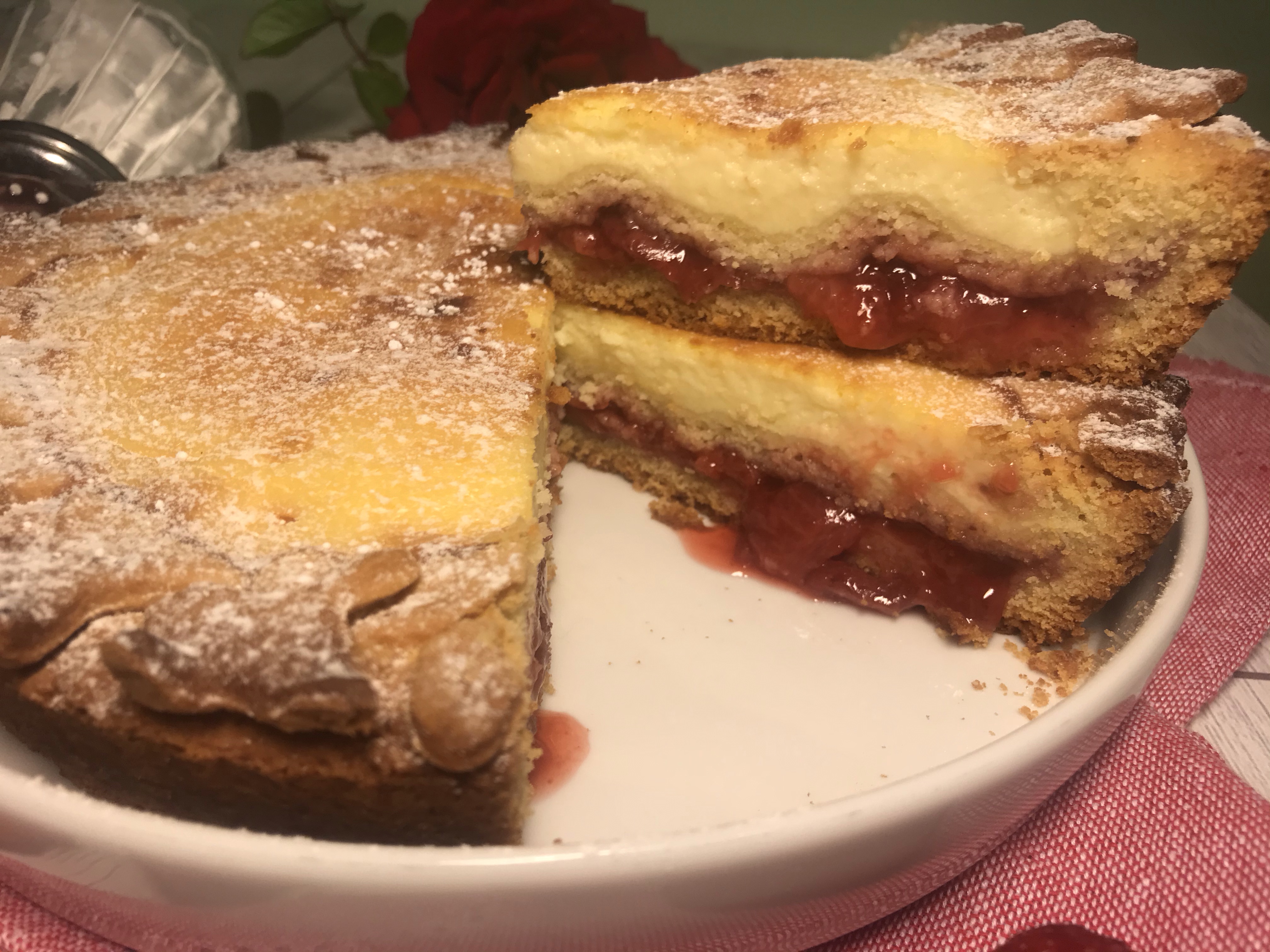 Crostata fragole e cheesecake doppio strato